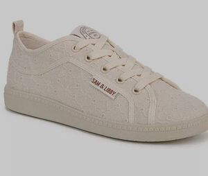 Sam & Libby Weston Embroidered Sneaker size 10 EUC (R)